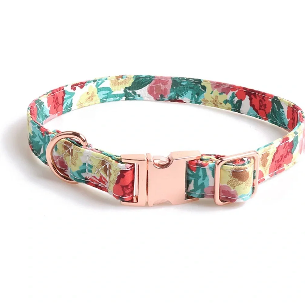 SUPERBUDDY FLORAL DOG COLLAR MEDIUM/LARGE NWT